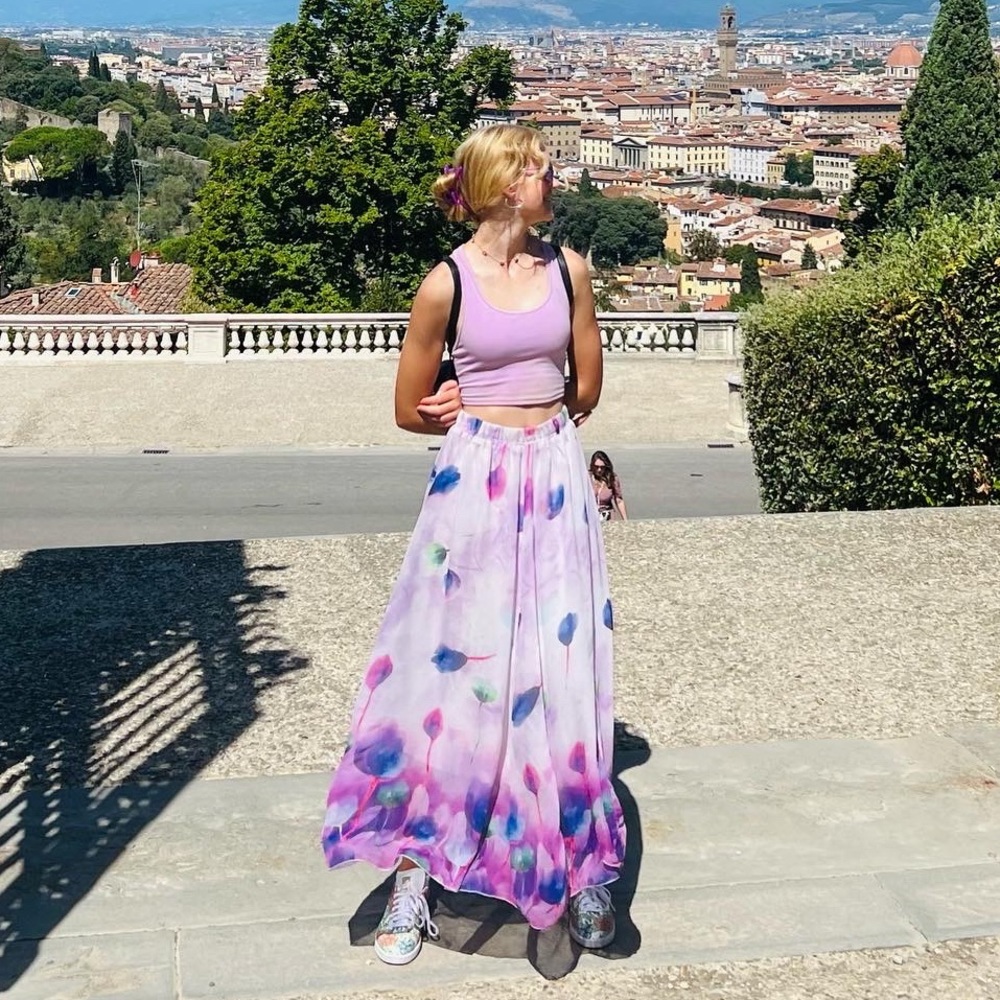 Meet your Posher, Simone